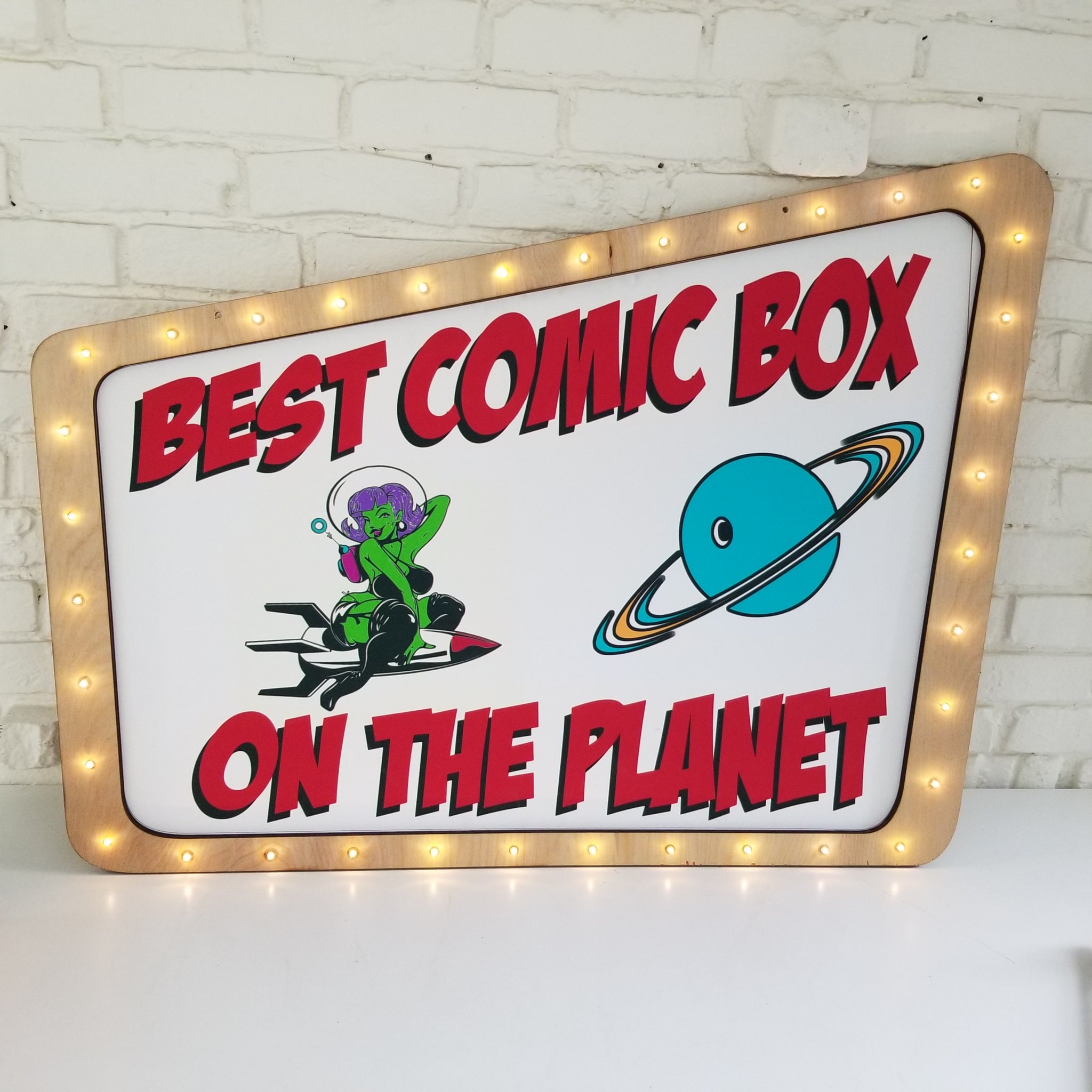 Comic Book Boxes Hope to Win Fans At San Antonio ComiCon.