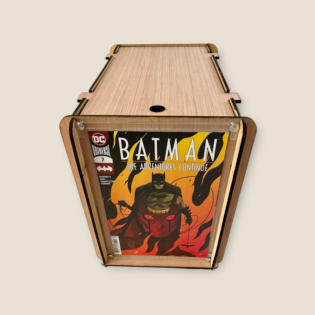 Romany House Original Comic Storage/Display Box PLUS  DC Universe Batman #7 Comic Book - What a Deal! What a Gift!