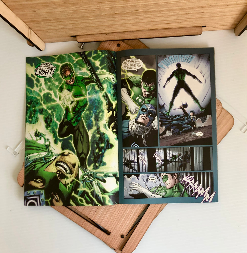 Comic Storage Box PLUS Green Lantern #8 New 52 Comic - Perfect Storage for Comic Collector Plus Great Comic Book