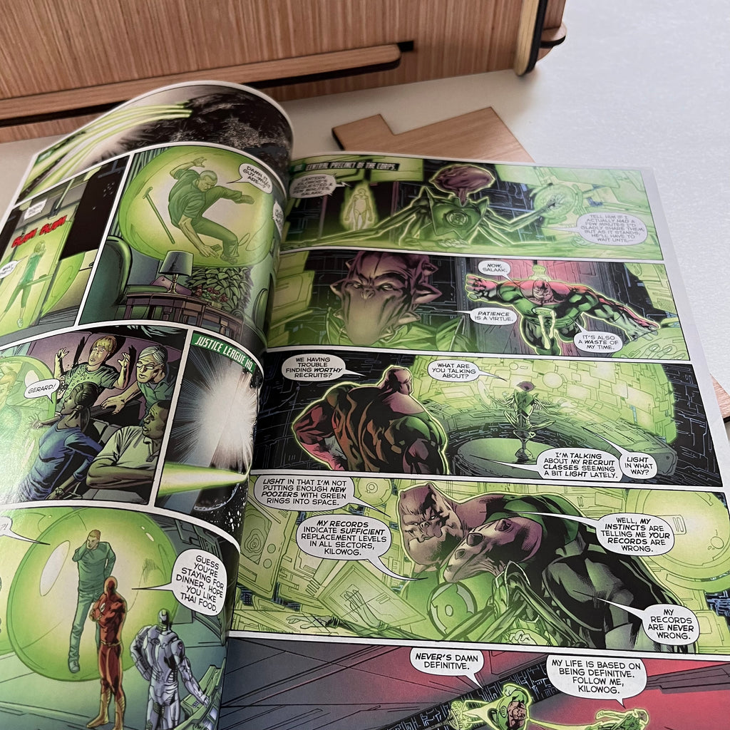 Comic Storage Box PLUS Green Lantern Corps #14 New 52 Comic - Perfect Storage for Comic Collector Plus Great Comic Book