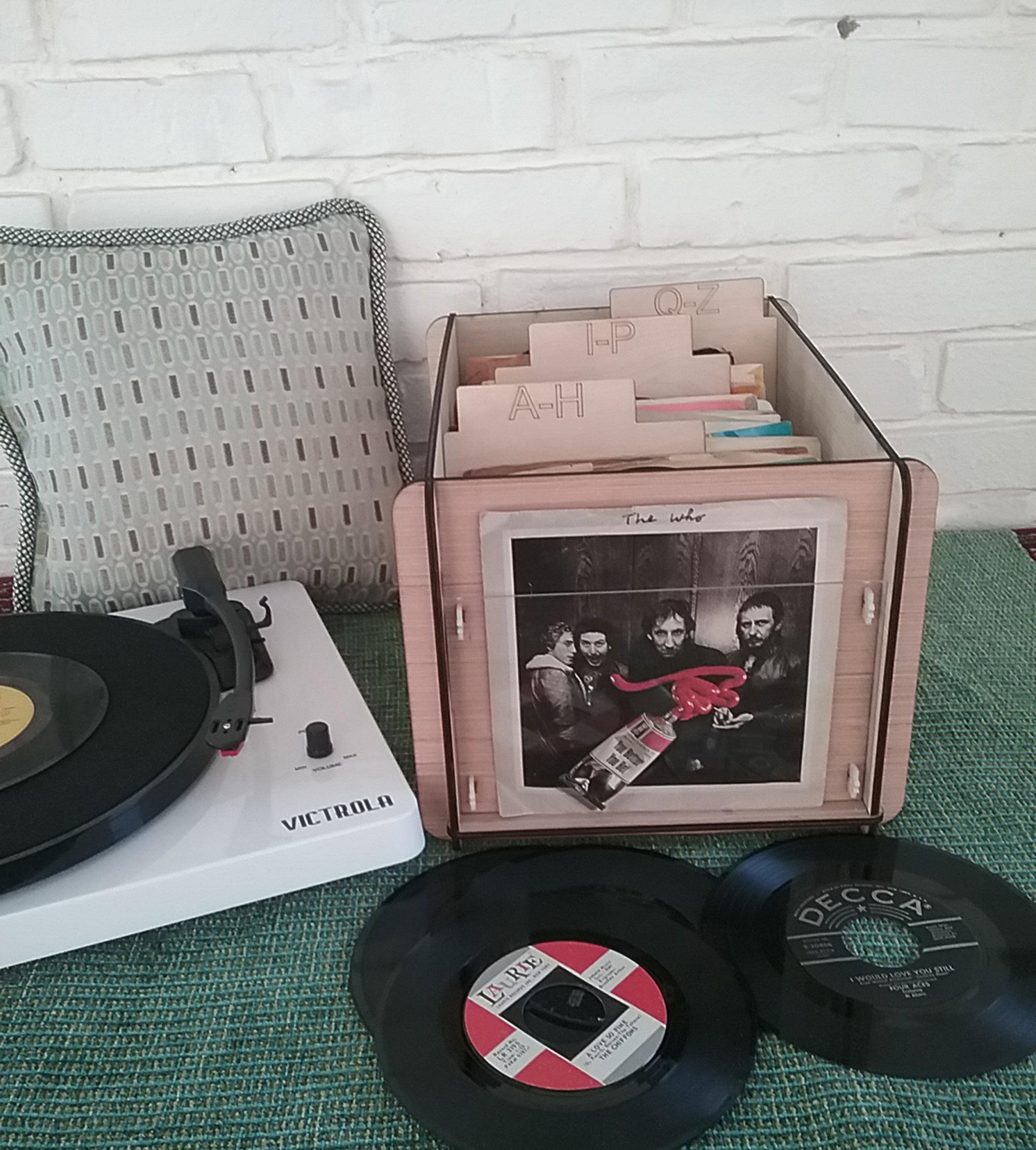 45 RPM Record Storage Box Plus Record Frame and 3 Dividers for 45s or 7 ...
